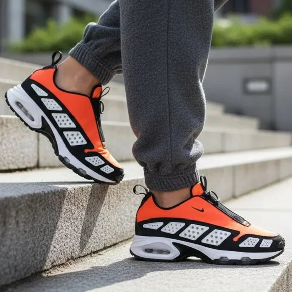 NEW Nike Air Max SNDR FADE Crimson Women's Sneakers Shoes Multicolor size 8 $200 - Picture 3 of 10